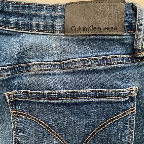 🌸Calvin Klein Slim Boyfriend Size 30🌸 - Picture 4 of 4